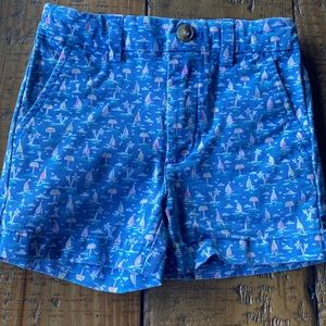 Vineyard Vines boys breaker shorts in a toddler size 2T